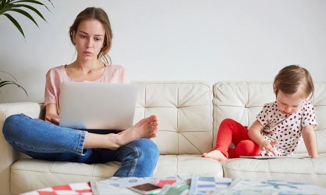 Screen time limits shouldn't just be for kids — adult tech habits are on the rise.